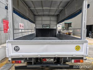Mitsubishi Fuso Canter FEB21