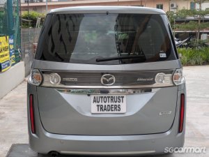 Mazda Biante 2.0A