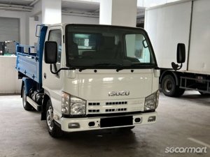 Isuzu NHR85A Tipper