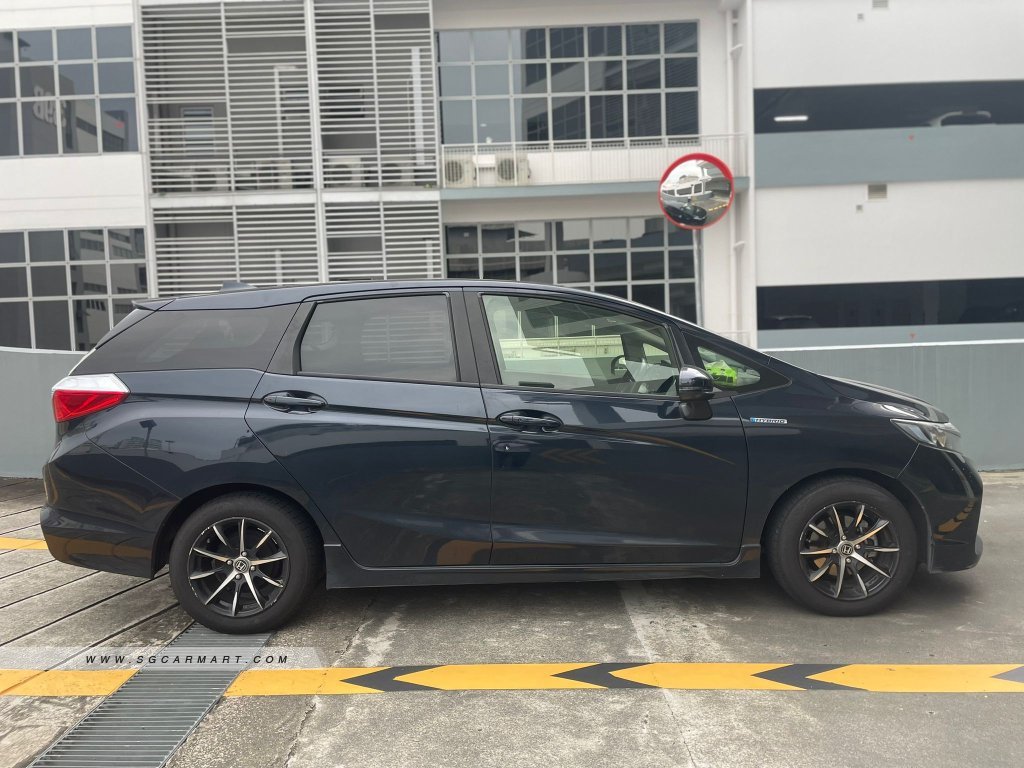 Honda Shuttle Hybrid 1.5A