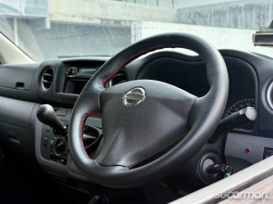 Nissan NV350 Microbus 2.5M