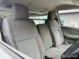 Nissan NV350 Microbus 2.5M