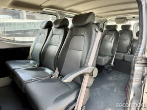Nissan NV350 Microbus 2.5M