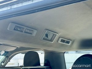 Nissan NV350 Microbus 2.5M