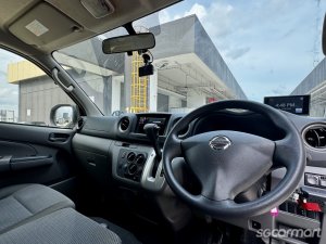 Nissan NV350 2.5A (New 5-yr COE)