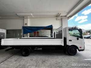 Hino XZU710R (COE till 05/2030)