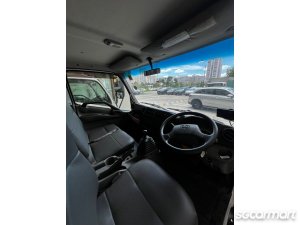 Hino XZU710R (COE till 05/2030)