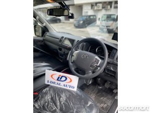 Toyota Hiace 2.8A