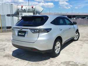 Toyota Harrier 2.0A Elegance Panoramic Roof
