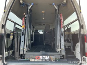 Nissan NV350 Caravan 2.5A