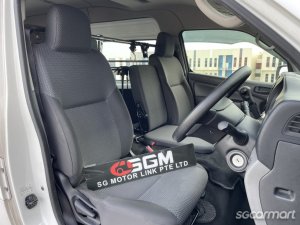 Nissan NV350 Caravan 2.5A