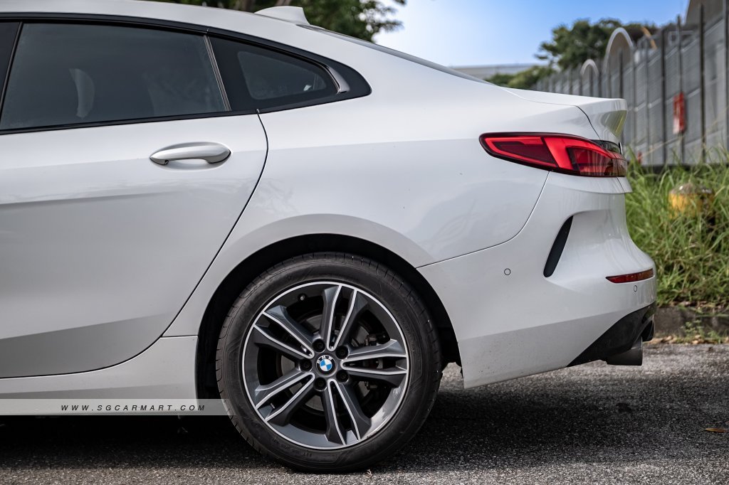 BMW 216I 2022 photo 5