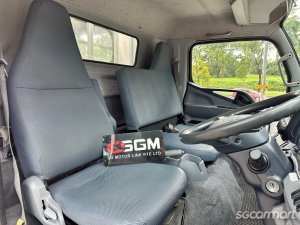 Mitsubishi Fuso Canter FEB21