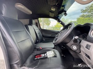 Nissan NV350 2.5A