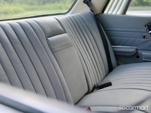 Mercedes-Benz 380SLC (COE till 08/2031)