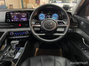 Hyundai Avante 1.6A S