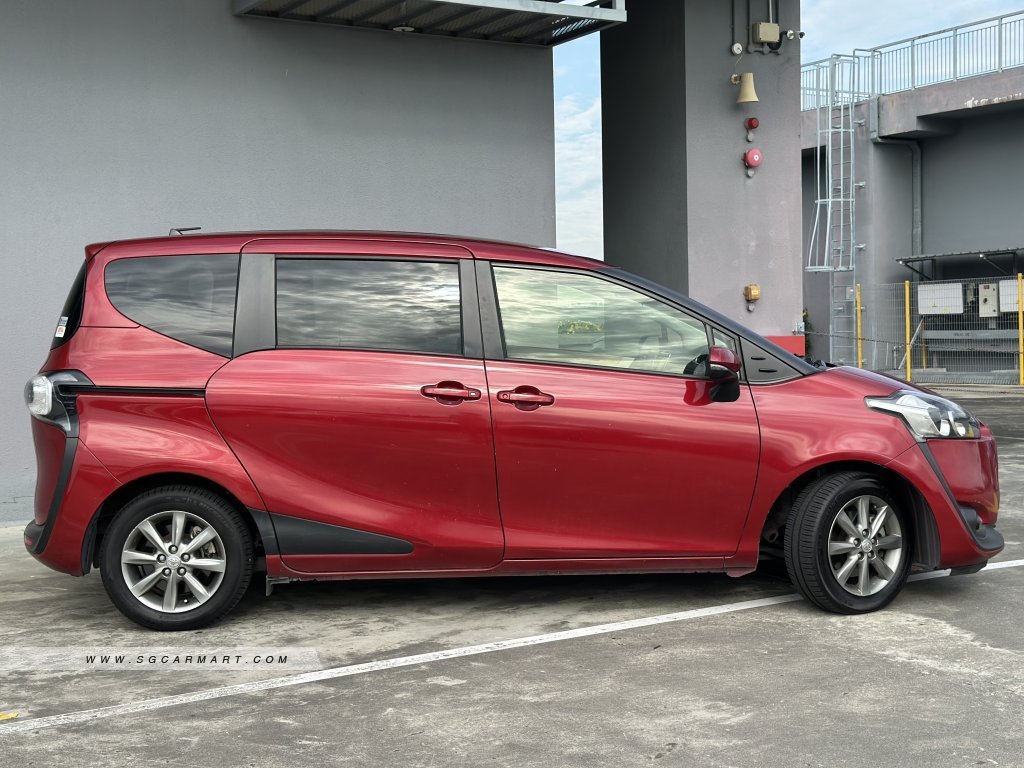 Toyota Sienta 1.5A G