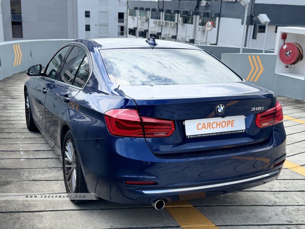 BMW 3 Series 318i Luxury