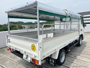 Hino Dutro 2.8M