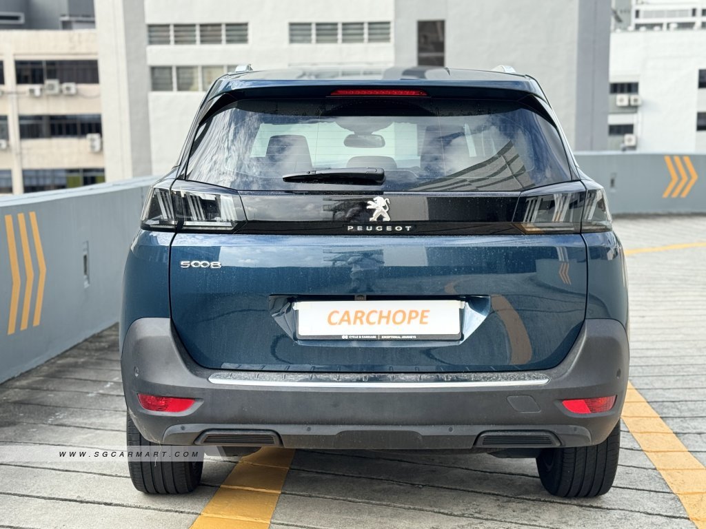 Peugeot 5008 1.2A PureTech EAT8 Allure Premium