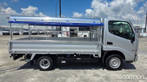 Hino Dutro 2.8M