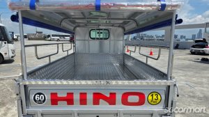 Hino Dutro 2.8M