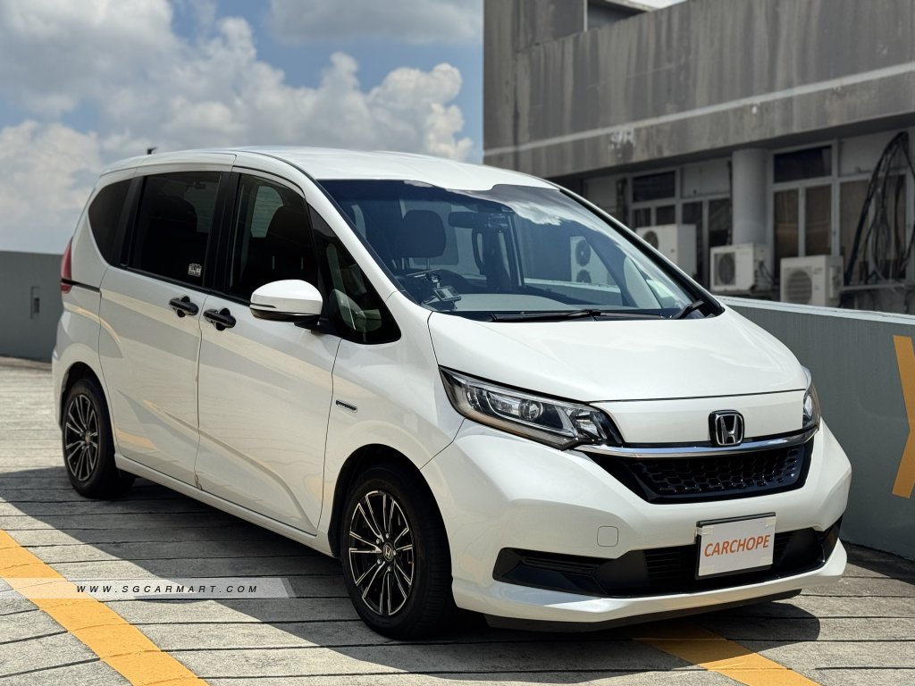 Honda Freed Hybrid 1.5A 7-Seater Honda Sensing