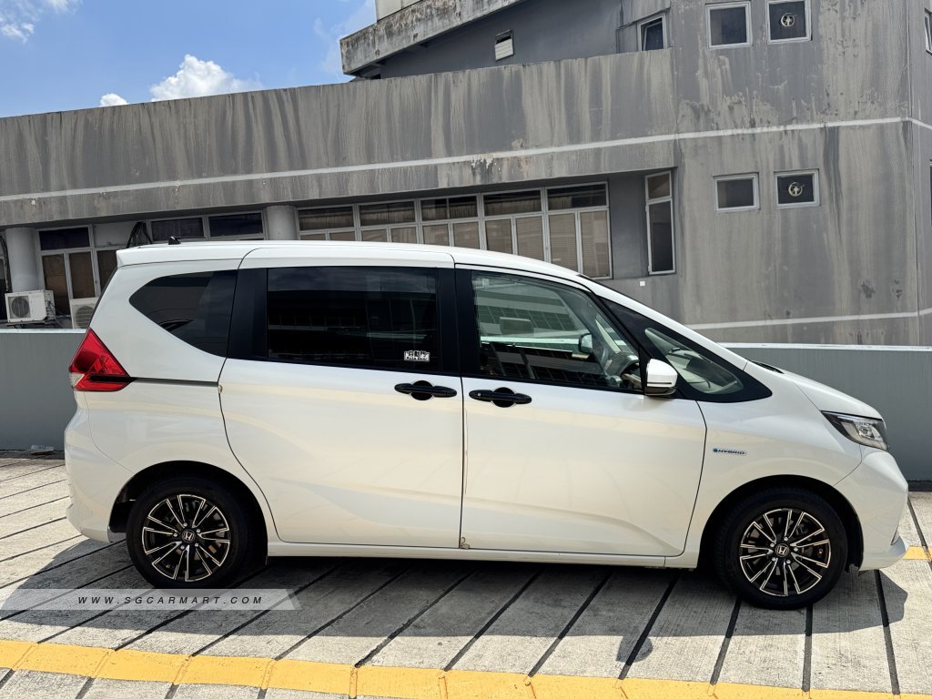Honda Freed Hybrid 1.5A 7-Seater Honda Sensing