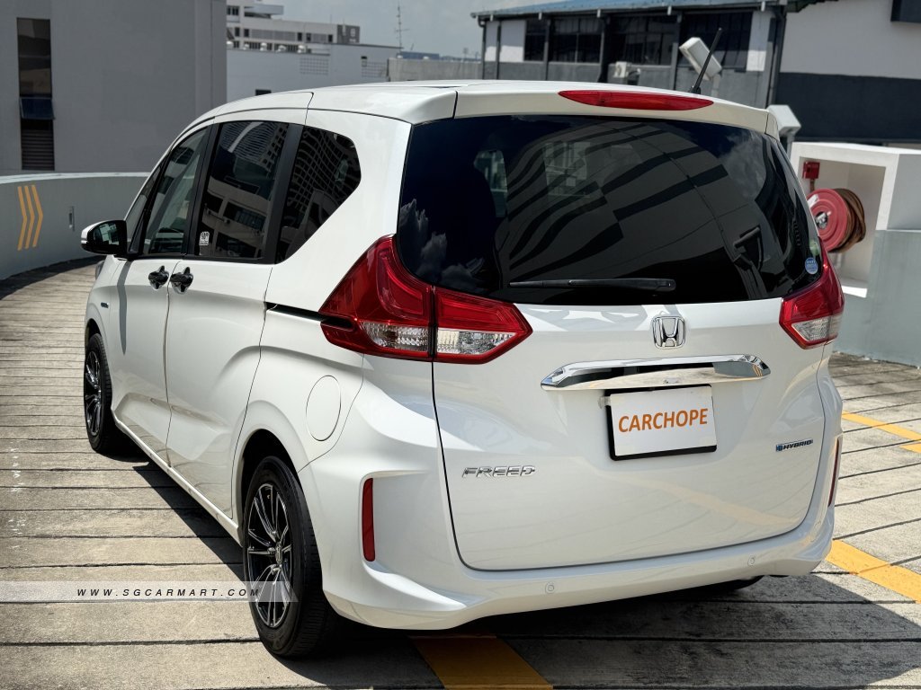 Honda Freed Hybrid 1.5A 7-Seater Honda Sensing