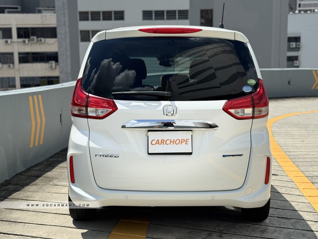 Honda Freed Hybrid 1.5A 7-Seater Honda Sensing