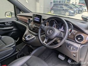 Mercedes-Benz V-Class V260L Avantgarde