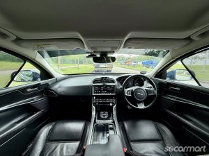 Jaguar XE 2.0A Prestige