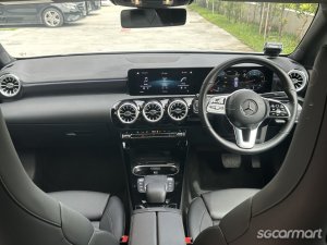 Mercedes-Benz CLA-Class CLA180 Progressive