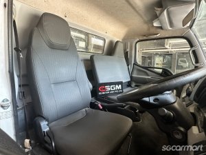 Mitsubishi Fuso Canter FEB21