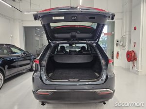 Toyota Harrier Hybrid 2.5A Luxury Sunroof