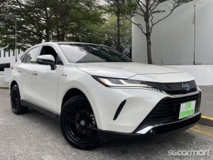 Toyota Harrier Hybrid 2.5A Premium