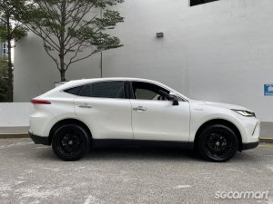 Toyota Harrier Hybrid 2.5A Premium