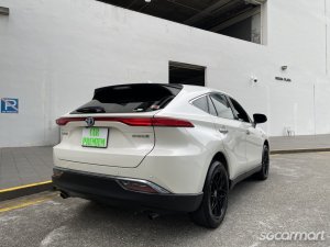 Toyota Harrier Hybrid 2.5A Premium