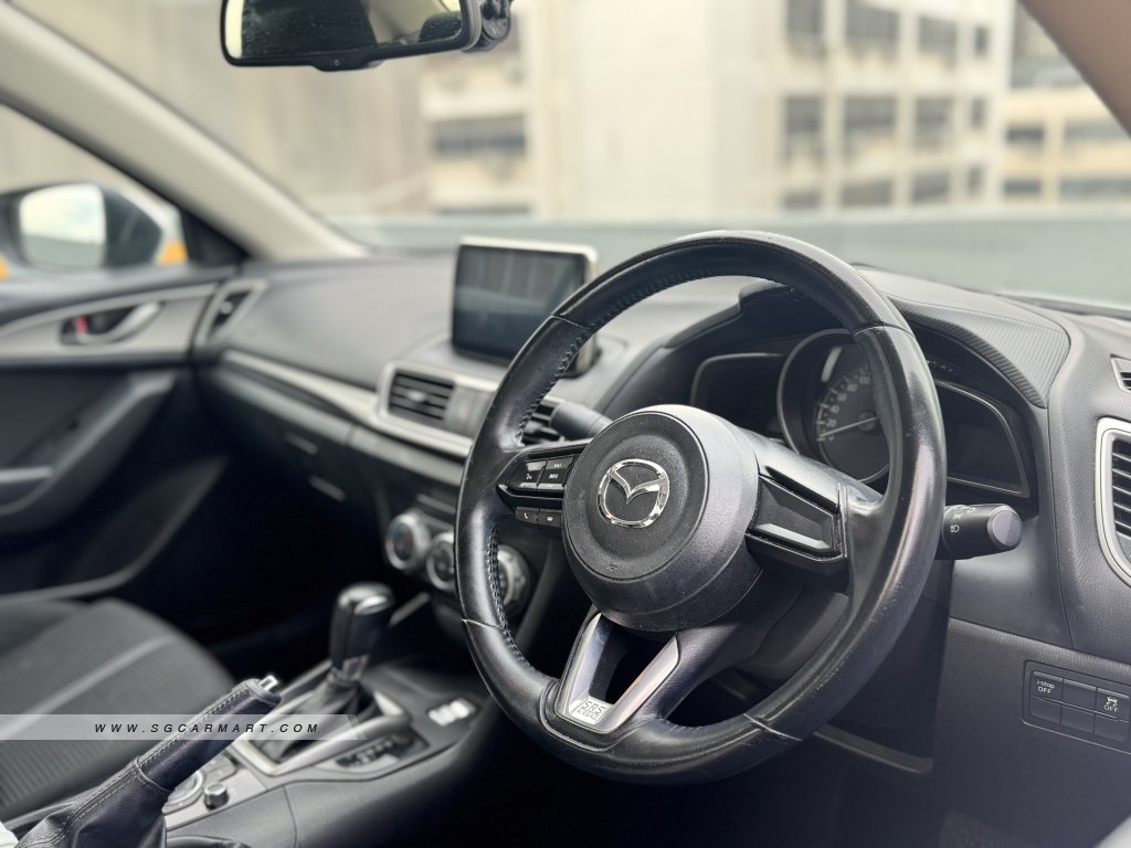 Mazda 3 1.5A Sunroof