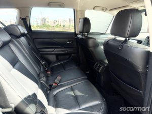 Mitsubishi Outlander 2.0A