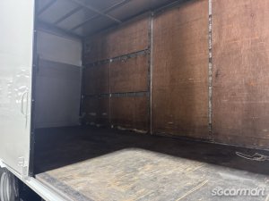 Mitsubishi Fuso Canter FEB21