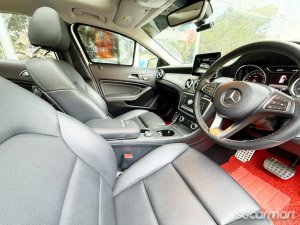 Mercedes-Benz GLA-Class GLA200 Sunroof