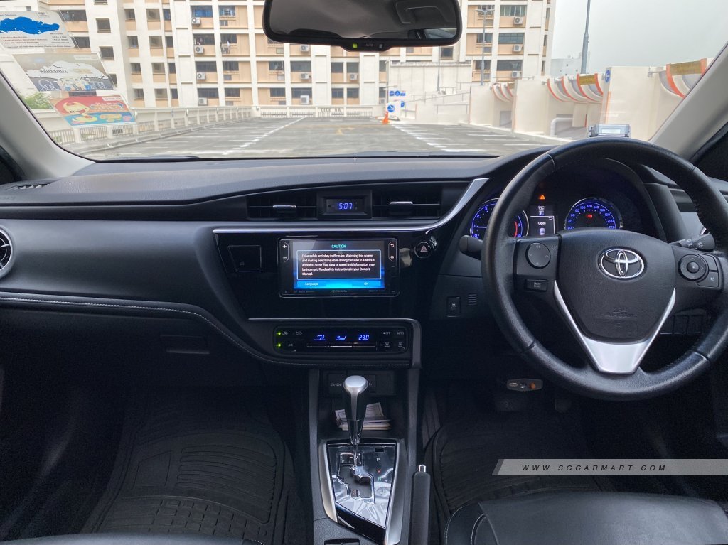 Toyota Corolla Altis 1.6A Elegance