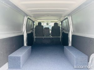Nissan NV350 2.5M