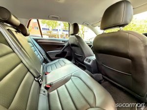 Volkswagen Golf 1.4A TSI Comfortline R-Line