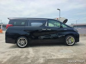 Toyota Alphard Hybrid 2.5A X