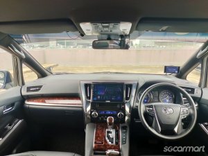 Toyota Alphard Hybrid 2.5A X