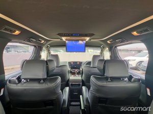 Toyota Alphard Hybrid 2.5A X