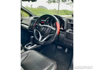 Honda Jazz 1.5A RS (New 5-yr COE)
