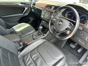 Volkswagen Tiguan 2.0A R-Line 380 TSI Panoramic Roof